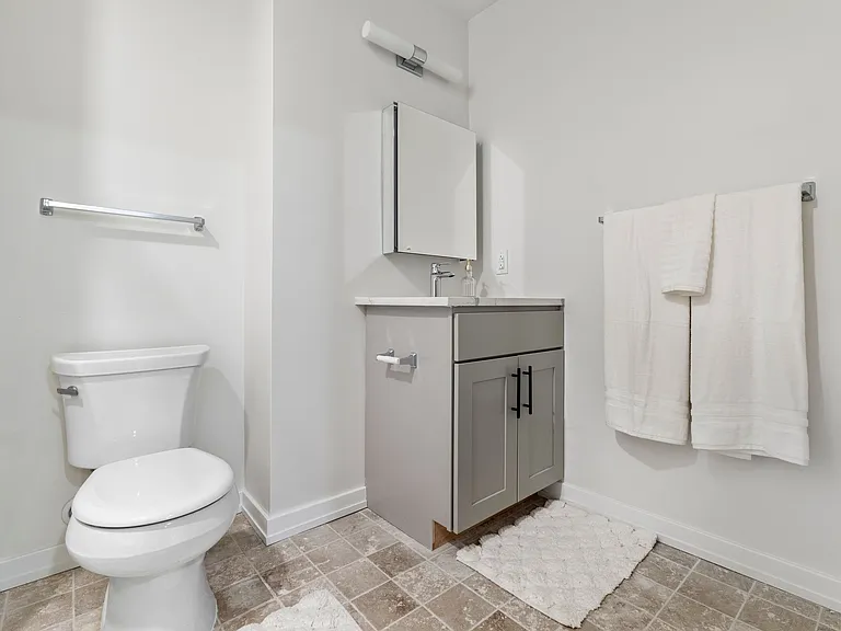 Altamont Apartments Limited-Time Special! First Month FREE with Approved Application! — Photo 39