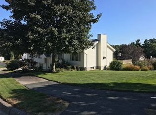 3 Pinebrook Ln, Worcester, MA 01609