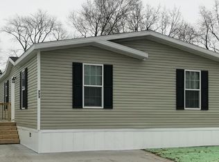 753 Maple Ln, Justice, IL 60458