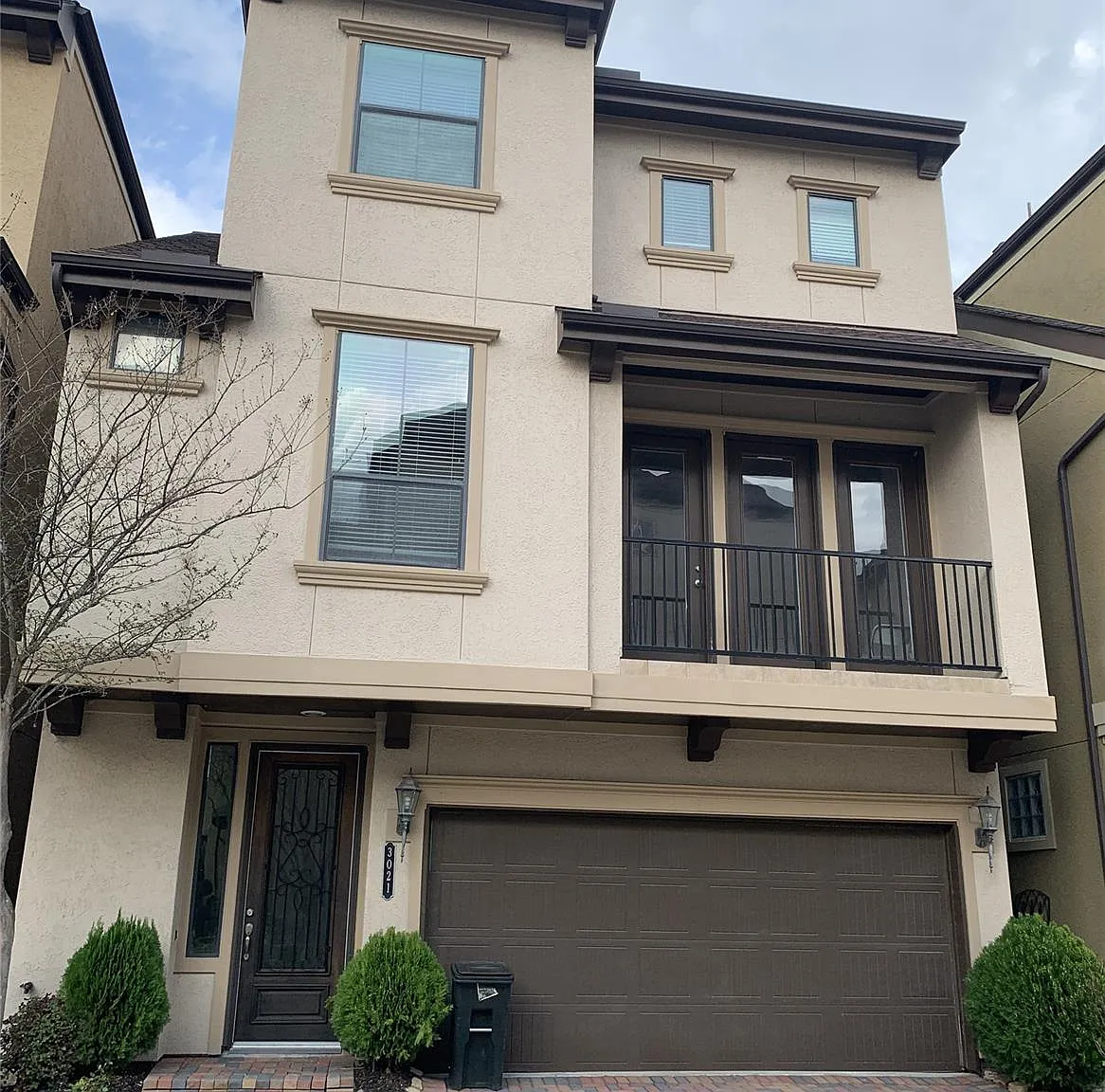 3 bed, 3.5 bath, 1980 sqft, $2,290 — Photo 2