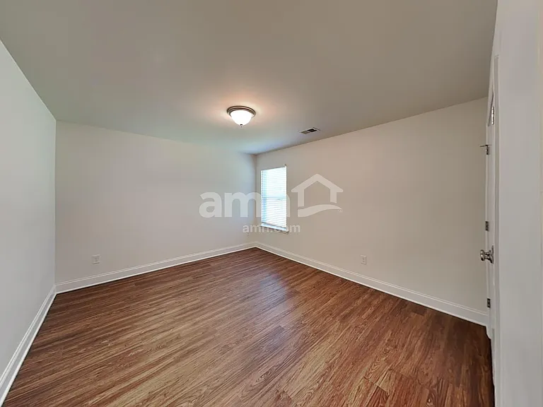 312 Bourne St — Photo 23