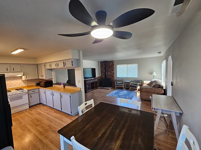 640 Forest Ave — Photo 8