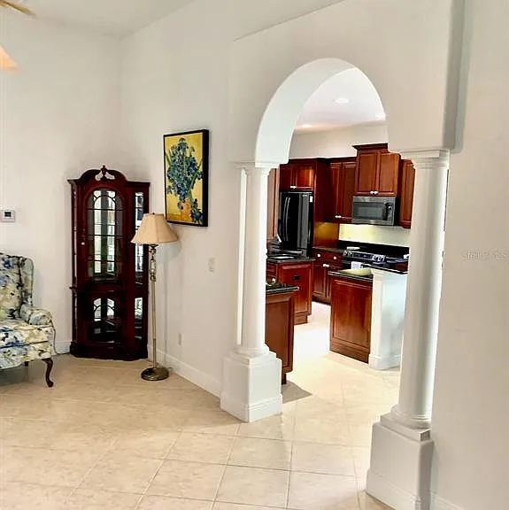 24312 Westgate Blvd — Photo 9