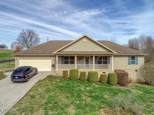 2449 Oakview Ln, Sevierville, TN 37876