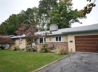 19 Tennis Ter, Sparta, NJ 07871