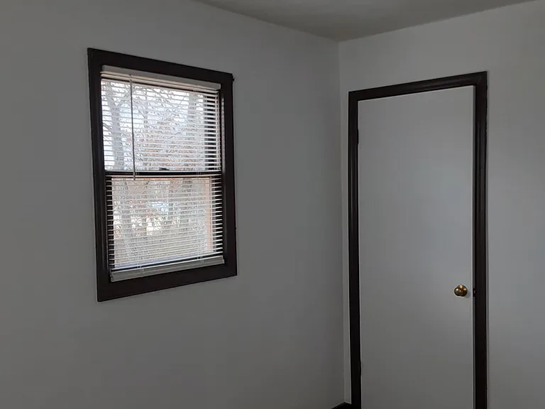 4551 A/b Francis Rd #A/B — Photo 5