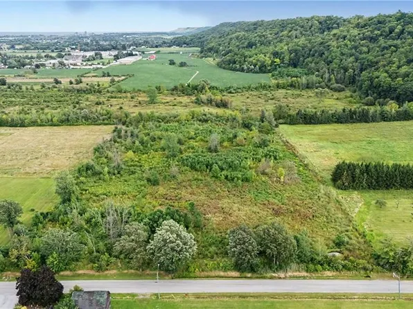110 Jones Rd, Hamilton, ON L8E 5J4
