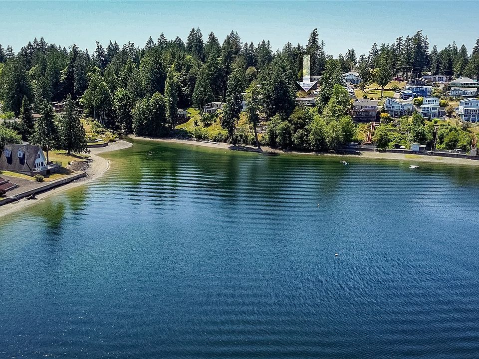 1st image of 2202 Island Drive NW