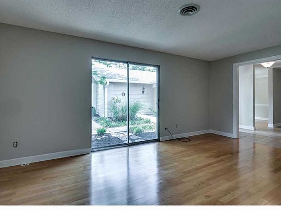 5th image of 506 Iron Lantern Dr