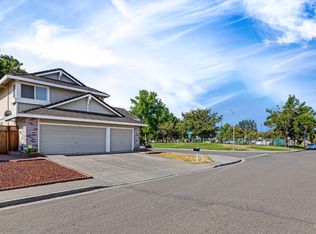 1351 Rosana Way, Rohnert Park, CA 94928