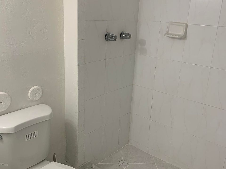 1st image of 4255 N University Drive #106
