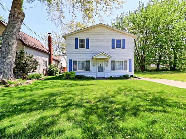 1057 Adams St, Vermilion, OH 44089