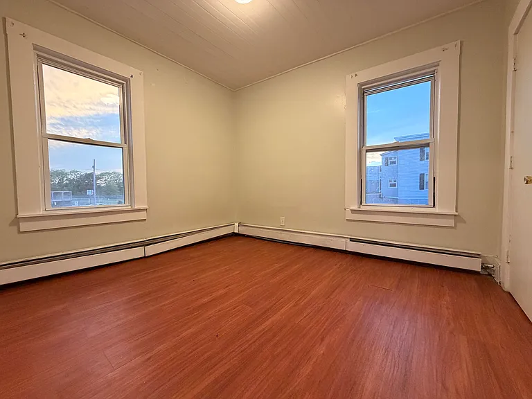754 Lakeview Ave #2R — Photo 10