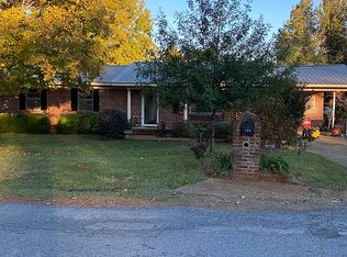 106 Lynn Dr, Talladega, AL 35160