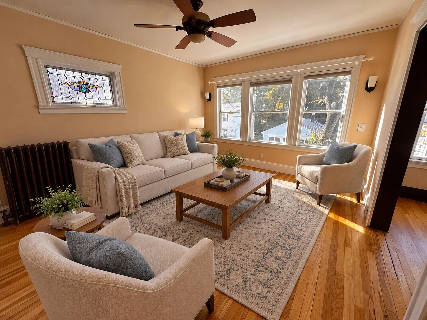 3 bed, 2.0 bath, 2300 sqft, $3,600 — Photo 2