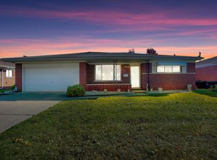 29314 Runey Dr, Warren, MI 48092