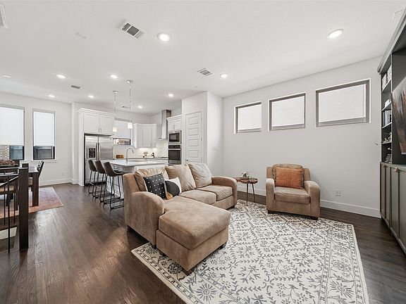 5th image of 8261 Laflin Ln