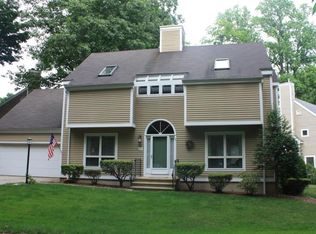 18 Hunting Ridge Farms #18, Branford, CT 06405