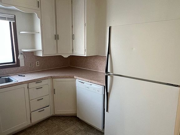 2nd image of 1312 E Sherman Ave
