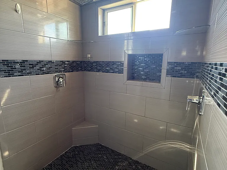 907 Elm St — Photo 38