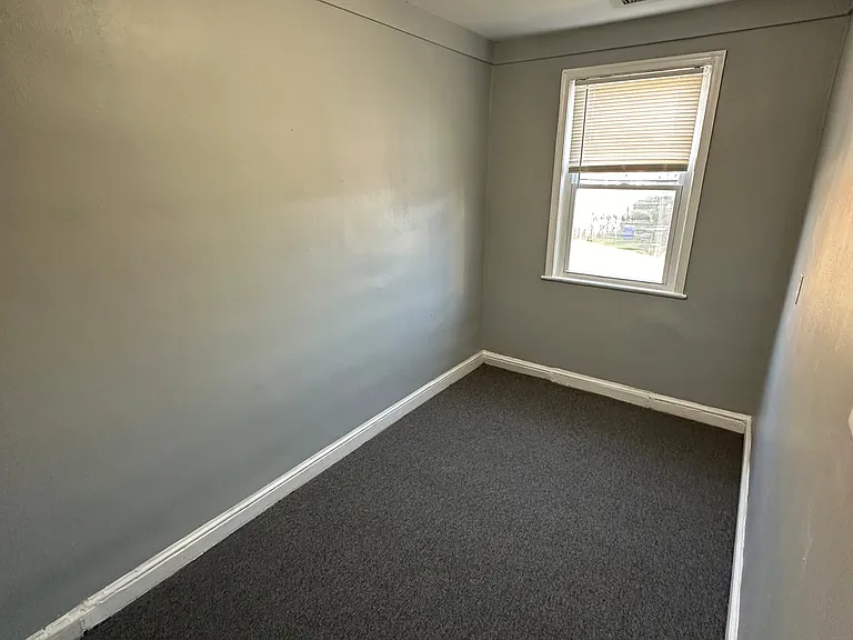 3703 W Franklin St — Photo 10