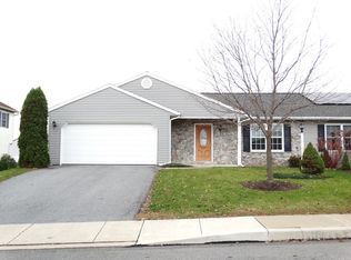 518 Foggy Bottom Rd, Ephrata, PA 17522