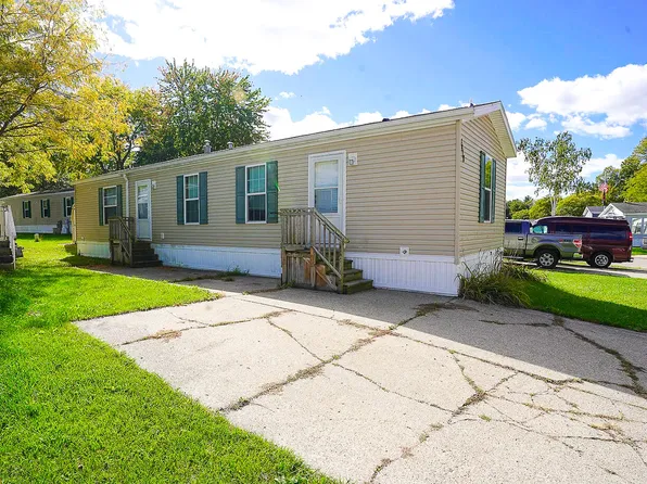 4418 Oakland Dr, Allendale, MI 49401