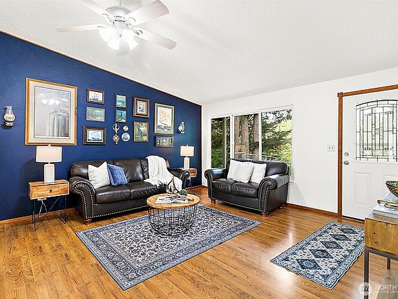 5th image of 19303 65th Street E