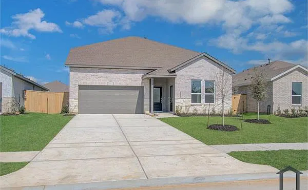 5 bed, 3321 sqft, $3,550 — Photo 2
