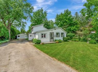 15 Blossom Ave, Brant, ON N3T5L9