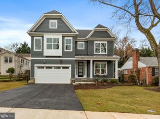 8906 Ridge Pl, Bethesda, MD 20817