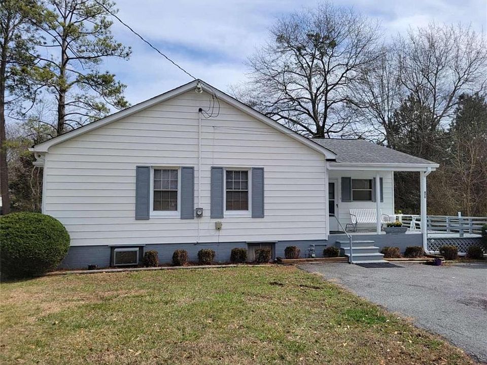 1st image of 470 Mohon Cir SE