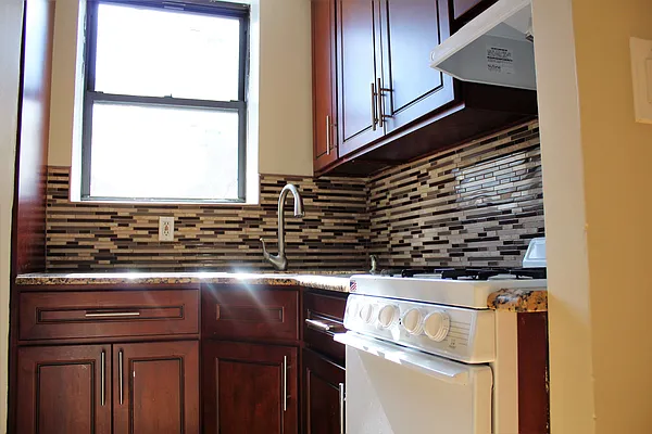 Rented by Luxor Homes & Investment Realty | media 35