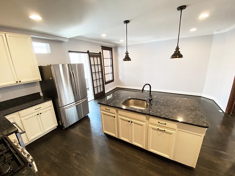2519 N Capitol St NE — Photo 6
