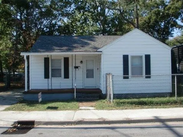 1011 S Main St, Charleston, MO 63834