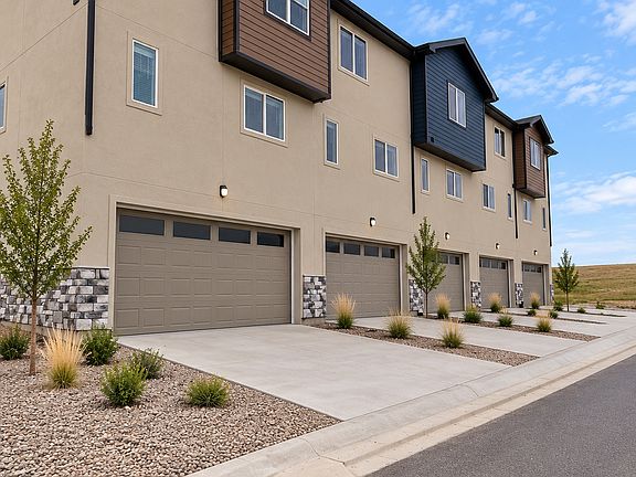 4th image of 2025 E Carlson St #P103