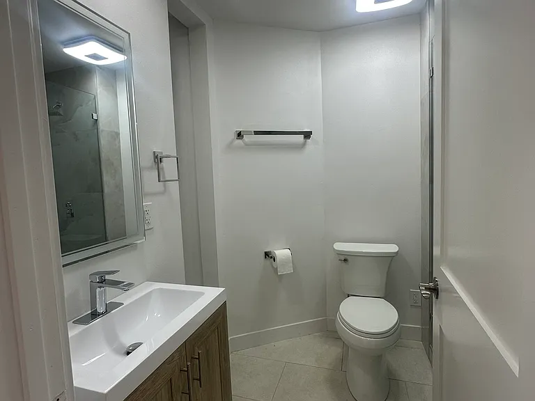 2253 E Oshkosh Ave #B — Photo 18