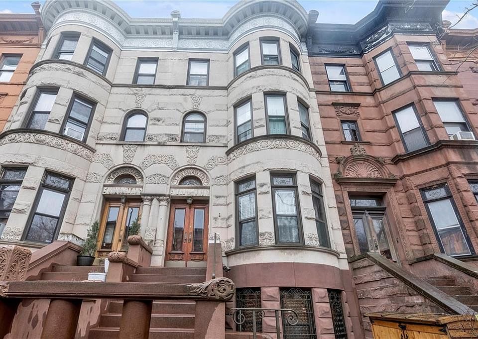 1st image of 264 Decatur St