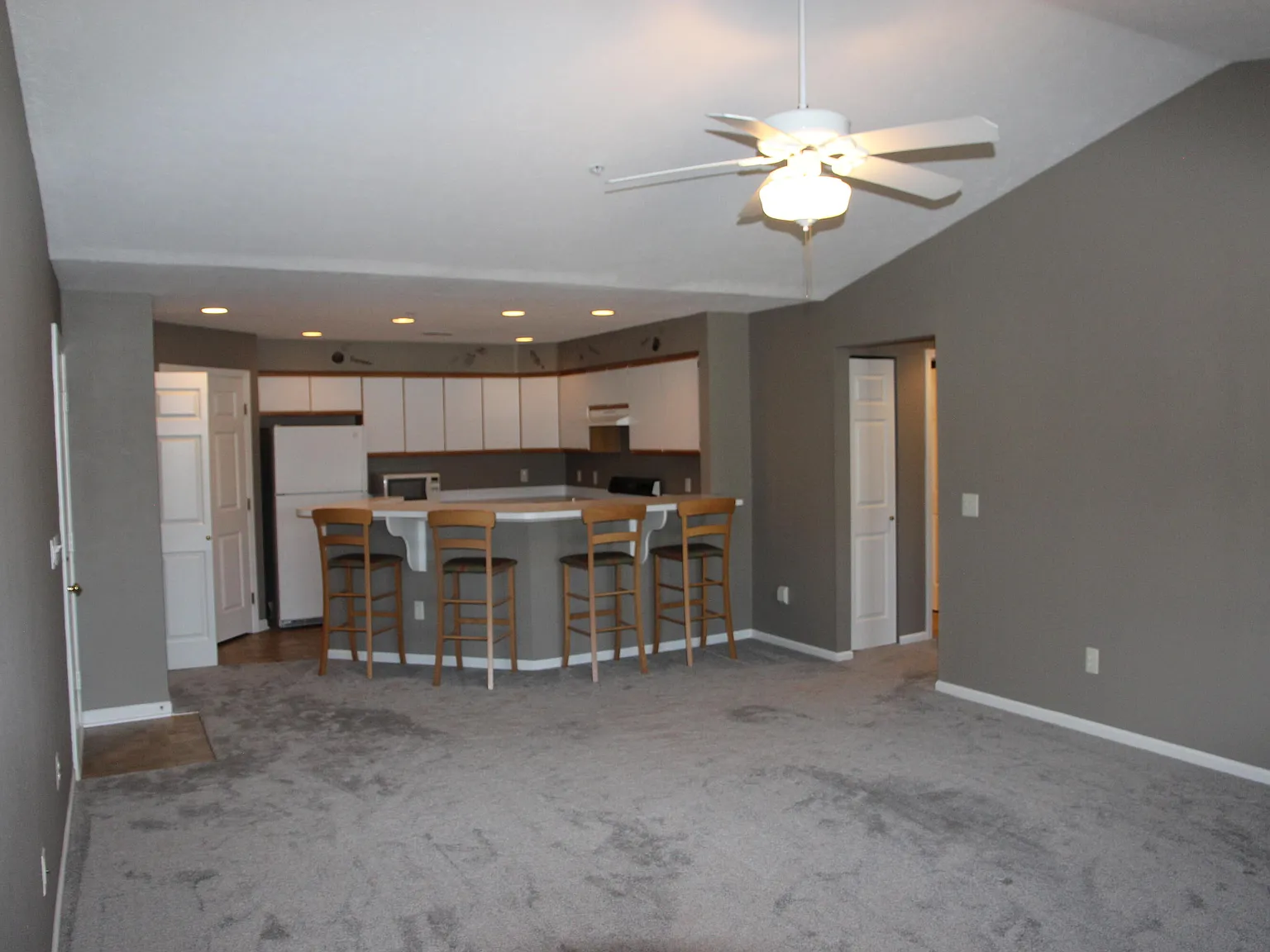 2 bed, 2.0 bath, 1212 sqft, $1,900 — Photo 4