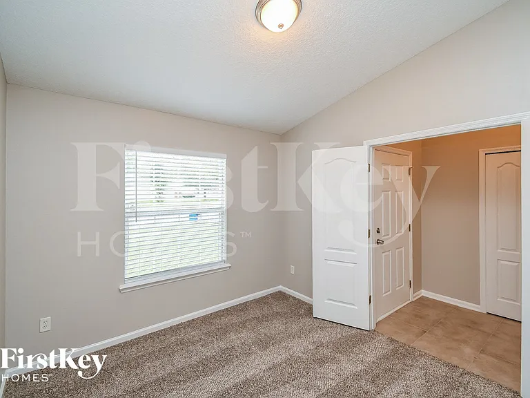 928 Bonaparte Landing Blvd E — Photo 11