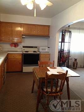 4th image of 332 N 10th St
