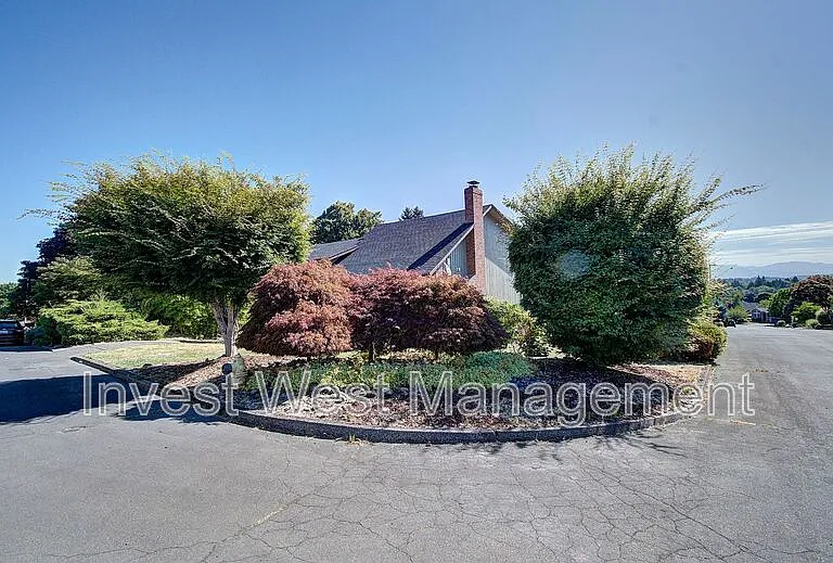 16103 NE 33rd Ave — Photo 3