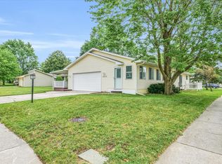 2909 Clayton Blvd, Champaign, IL 61822