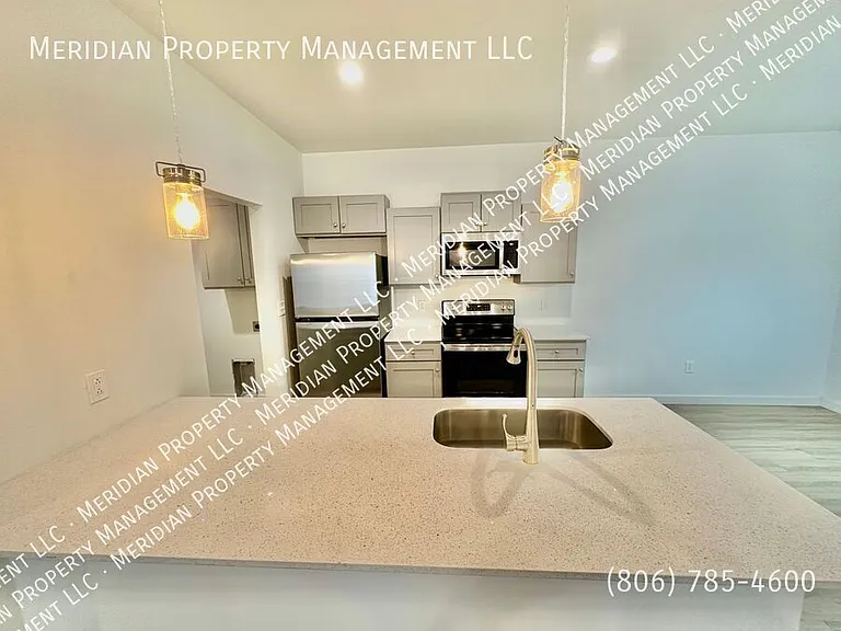 5516 Itasca St #A — Photo 4