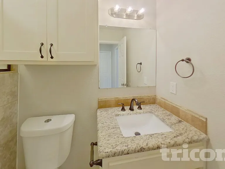 4000 Sapphire Ln — Photo 13