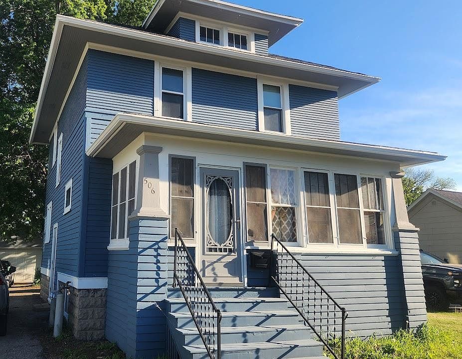 1st image of 506 W Scott St
