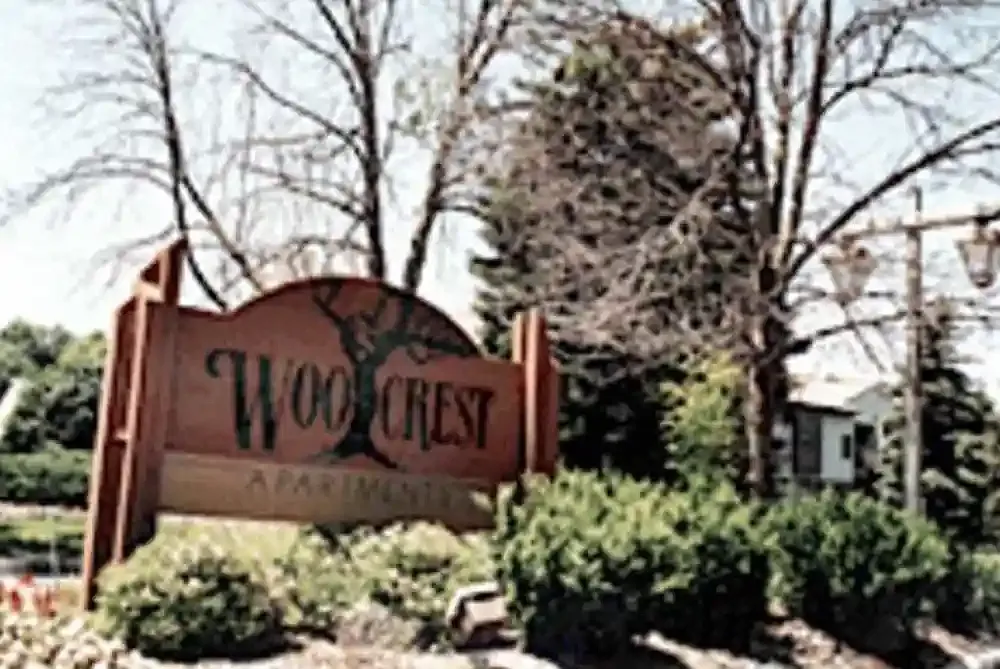 Woodcrest Apartments — Photo 1