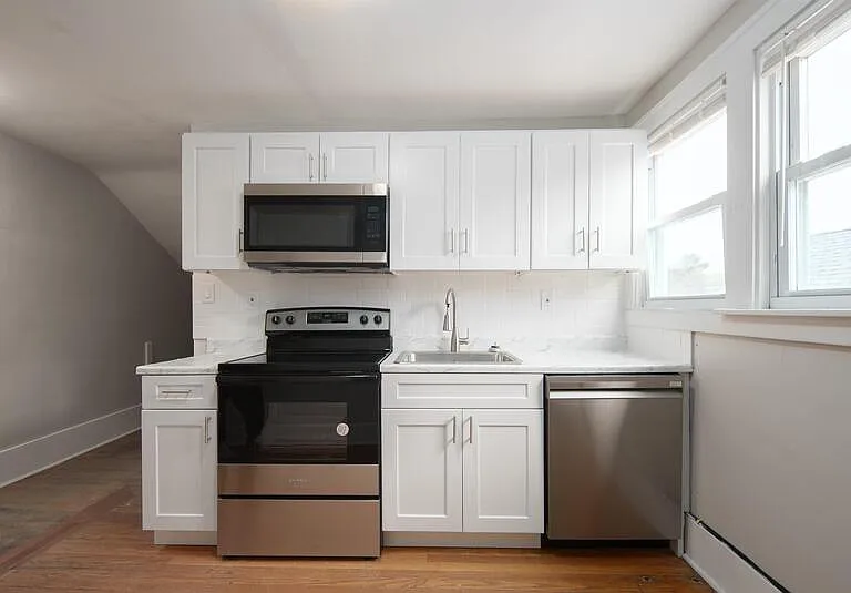 1016 Washington Ave #2 — Photo 3