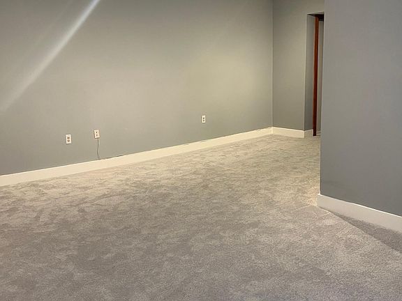 3rd image of 9483 Fairfax Blvd APT 104