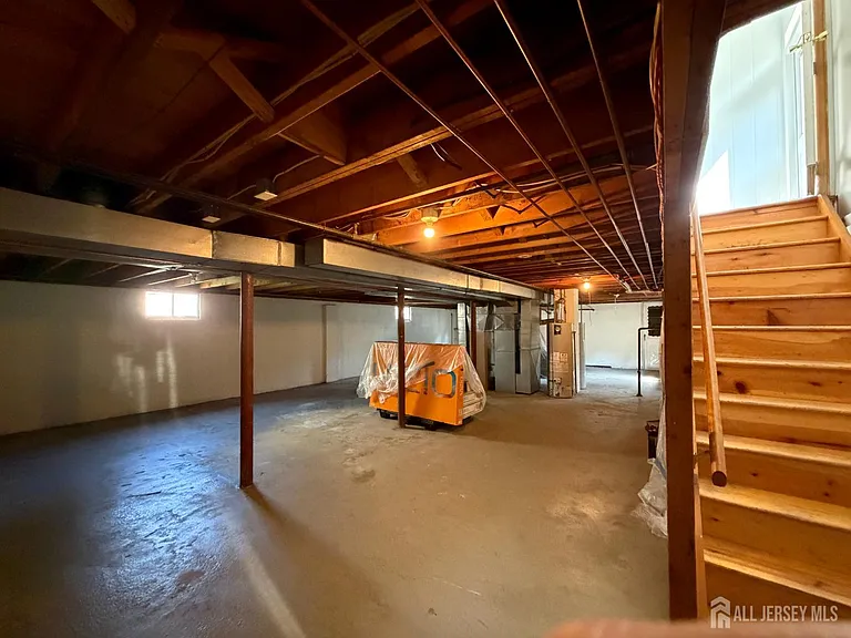 830 2nd St — Photo 8